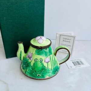 Hand-Painted Green Frog Cloisonné Teapot Figurine - Decorative Home Art